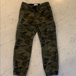 Boys Old Navy camo pants